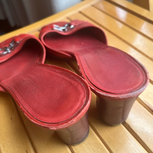 Salvatore Ferragamo “LENNOR”  Coral Leather Slide Mid Heel, Size 8.5 - Picture 11 of 16